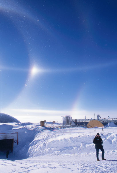 Complex halo display seen at South Pole